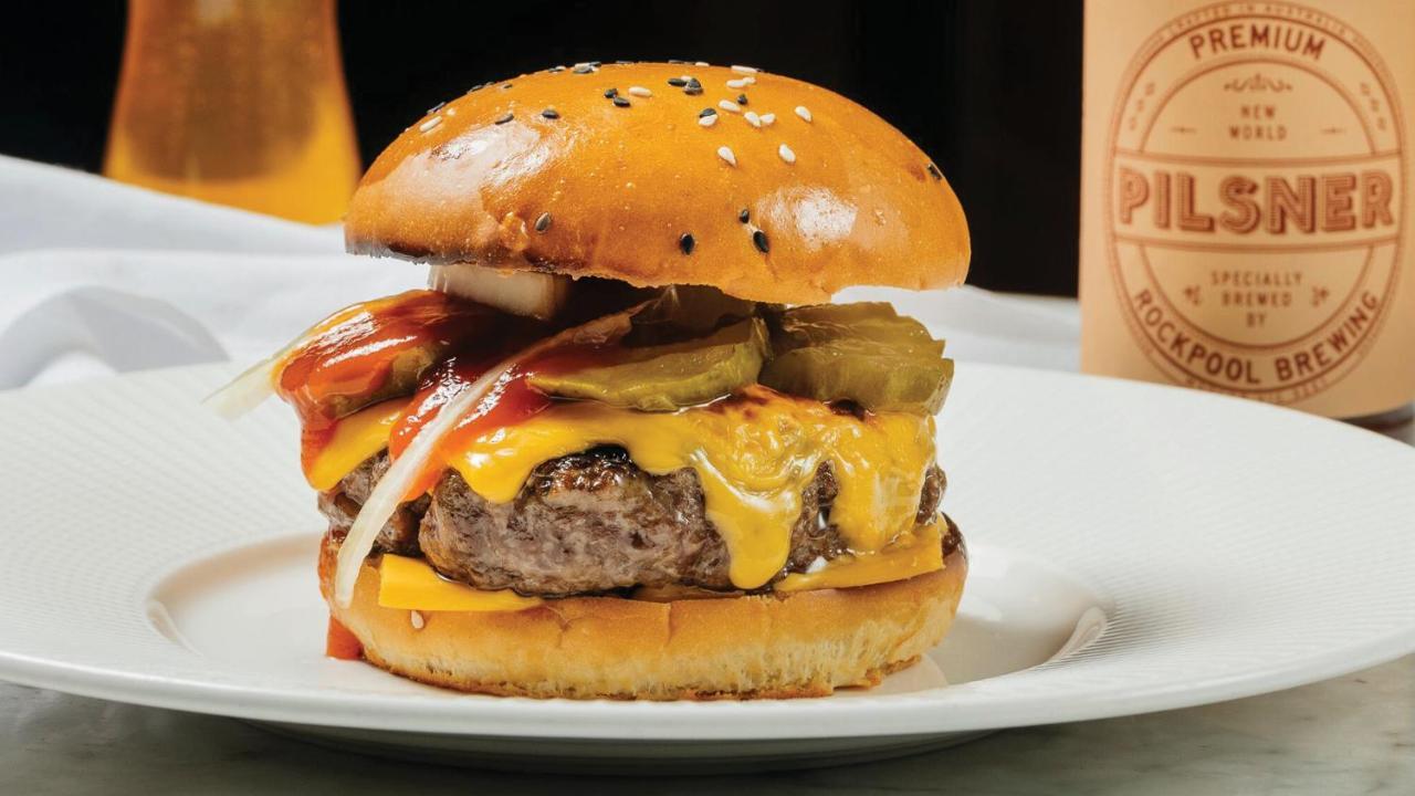 فندق Crown Towers ملبورن المظهر الخارجي الصورة A cheeseburger