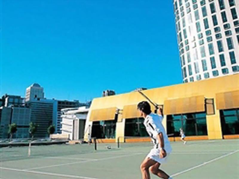 فندق Crown Towers ملبورن المظهر الخارجي الصورة Tennis at the Westin